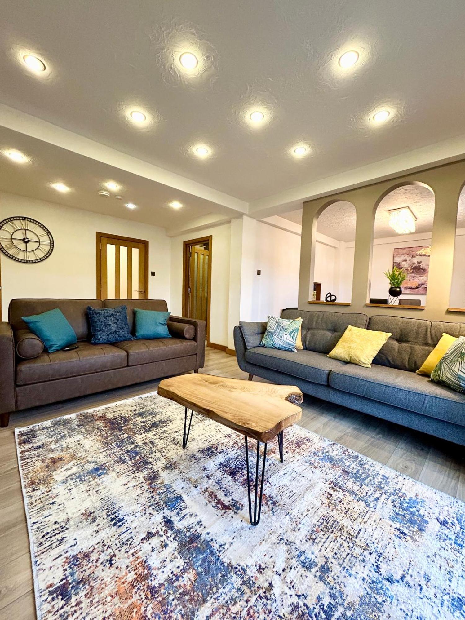 Spacious 3 Bedroom Apartment Close To Marina, 2 Parking Spaces, Kingsize Or Single Beds سوثامبتون المظهر الخارجي الصورة