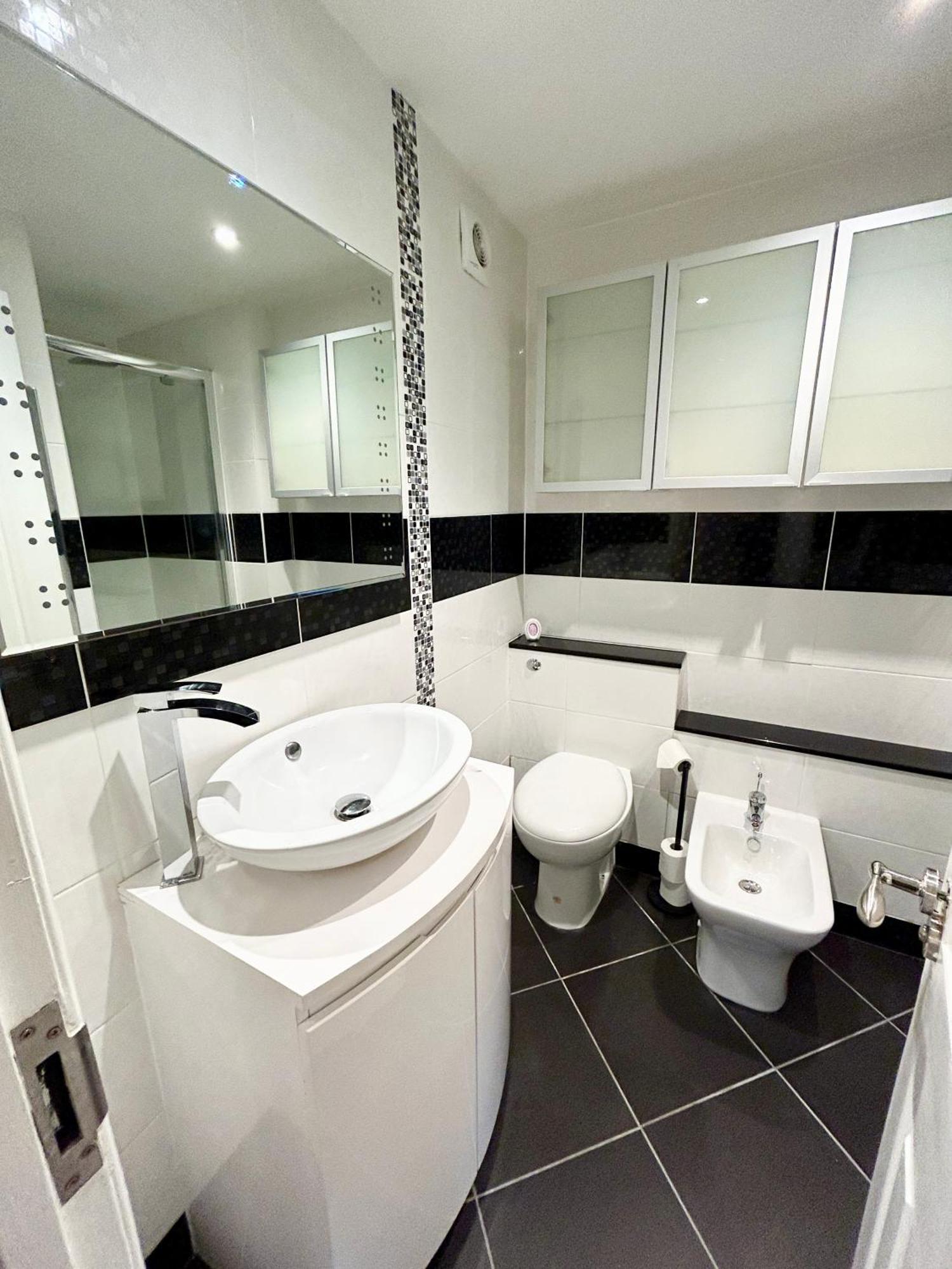 Spacious 3 Bedroom Apartment Close To Marina, 2 Parking Spaces, Kingsize Or Single Beds سوثامبتون المظهر الخارجي الصورة