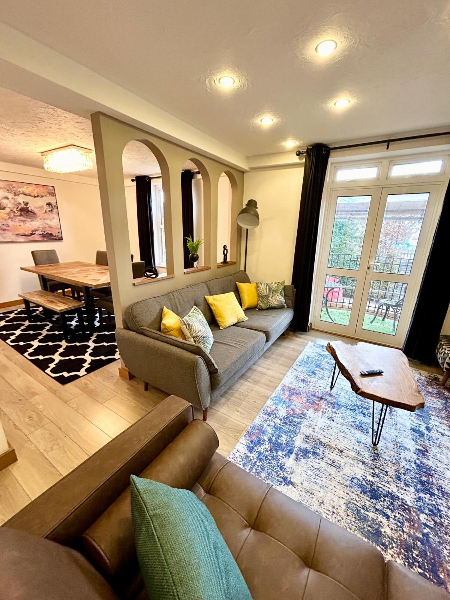 Spacious 3 Bedroom Apartment Close To Marina, 2 Parking Spaces, Kingsize Or Single Beds سوثامبتون المظهر الخارجي الصورة